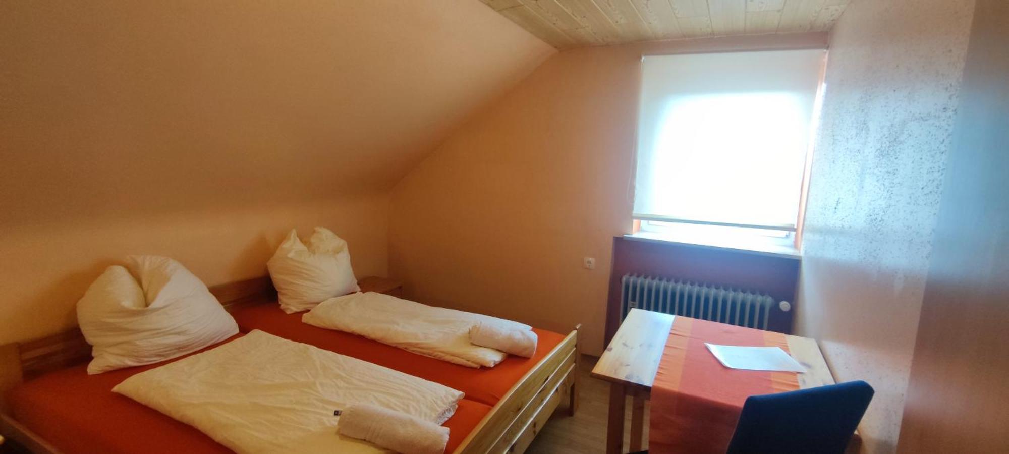 Alb Rooms, Zimmer Auf Der Schwaebischen Alb Oberlenningen Luaran gambar